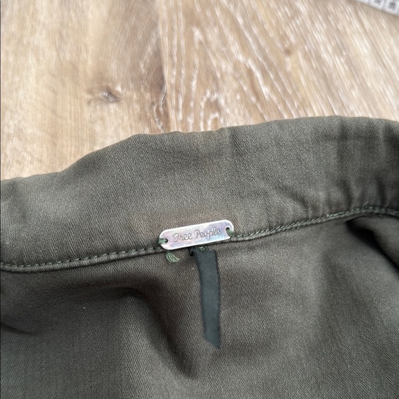 Free People Size S Army Jacket Green Utility Jacket with Classic Collar Ruffles - Picture 2 of 15